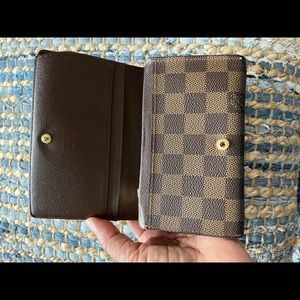 LOUIS VUITTON TRESOR WALLET